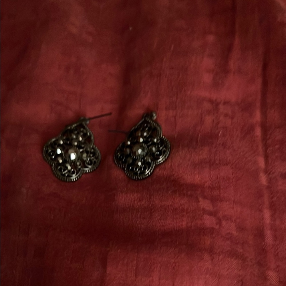 Elegant Silver Filigree Earrings